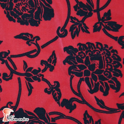 MADISON FLOSAR D/4. Stretch satin fabric with flocked polka dots. Ideal for fitted flamenco dresses.