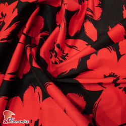 AINOA. Tela satinada elástica, perfecta para trajes de flamenca muy entallados. Estampado de flores.